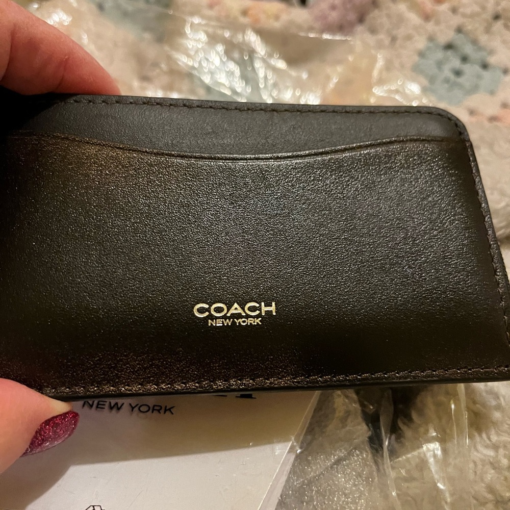 Coach New York Card Holder in Loved Leather